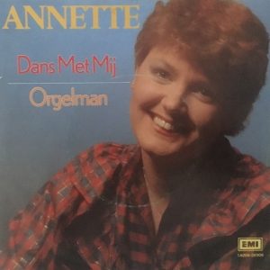 Annette (24)